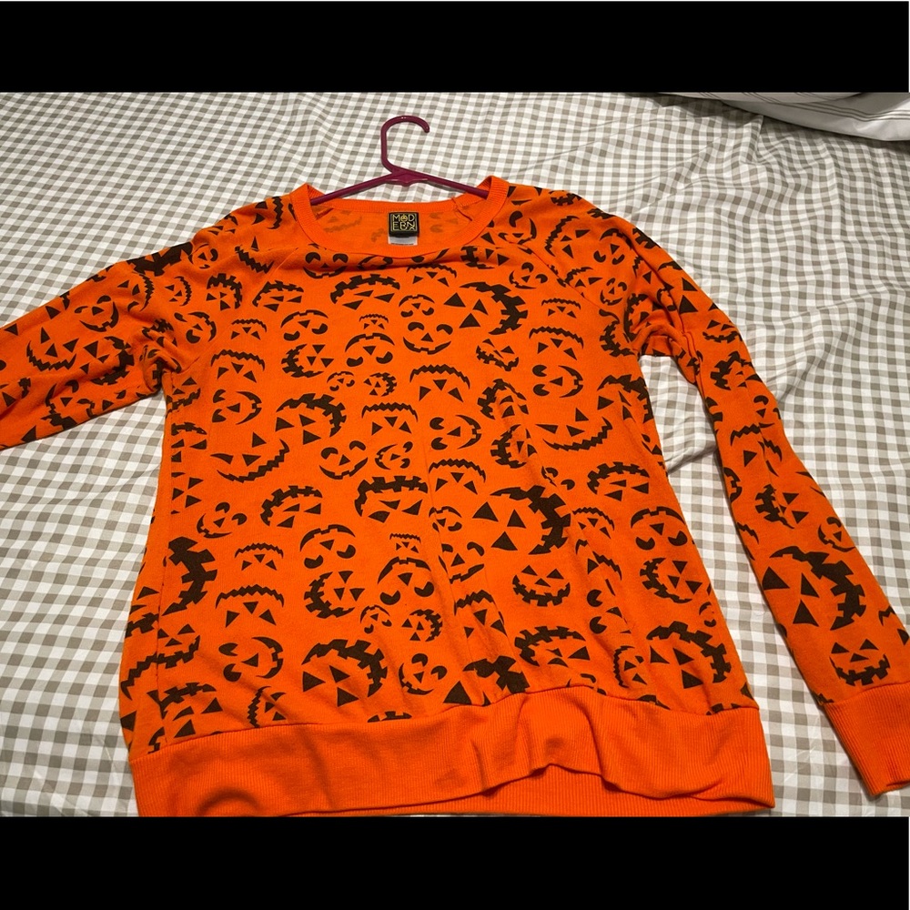 Halloween Jack-o’-lantern sweater.